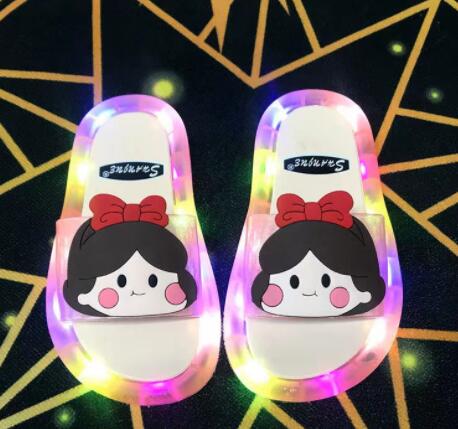 Enfants garçons filles pantoufles dessin animé animaux imprime chaussures éclairées mode mignon chaussures salle de bain enfants bambin pantoufles talons plats